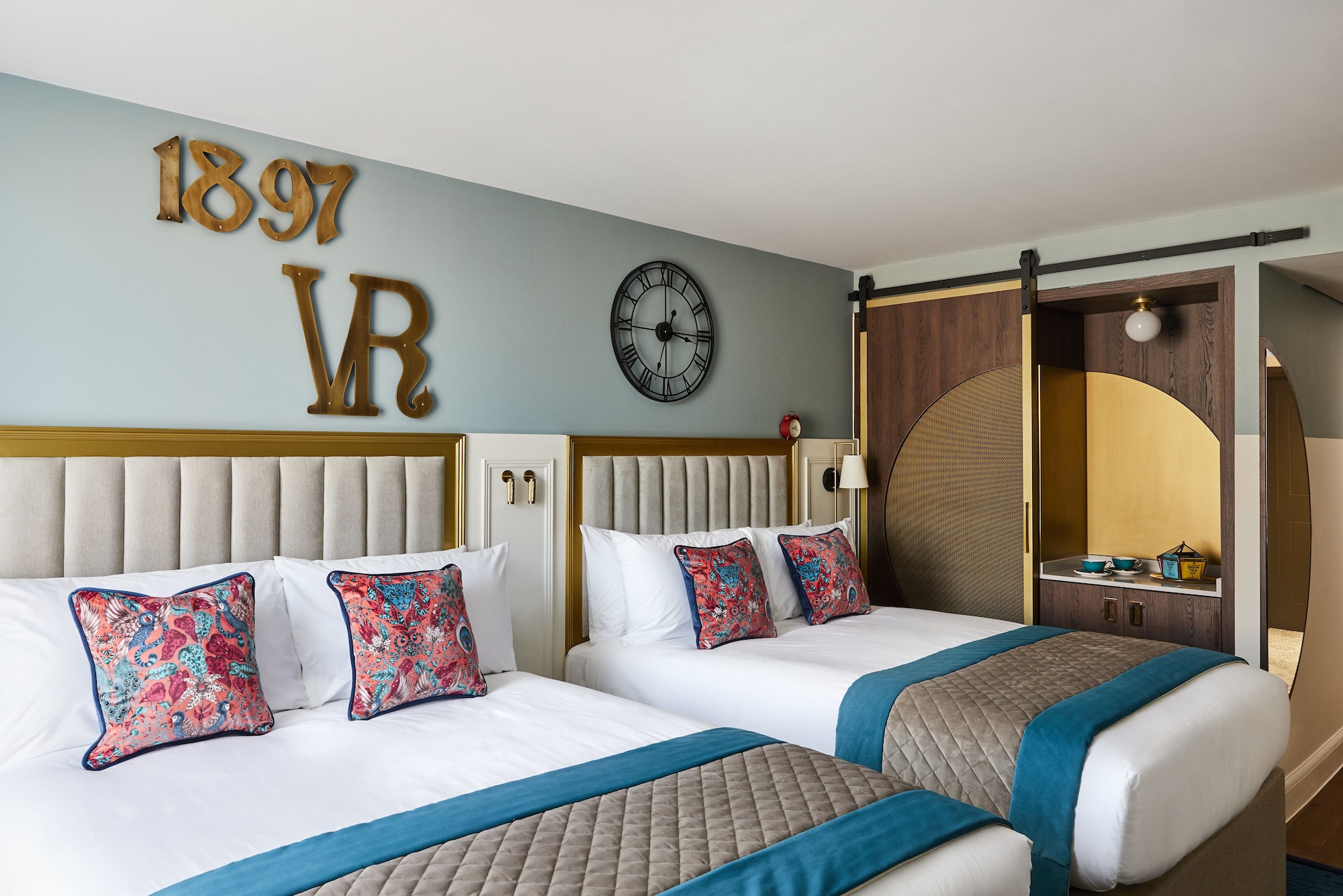 PREMIUM, 2 DOUBLE BEDS