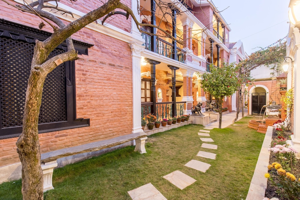 Baber Mahal Vilas 43/50