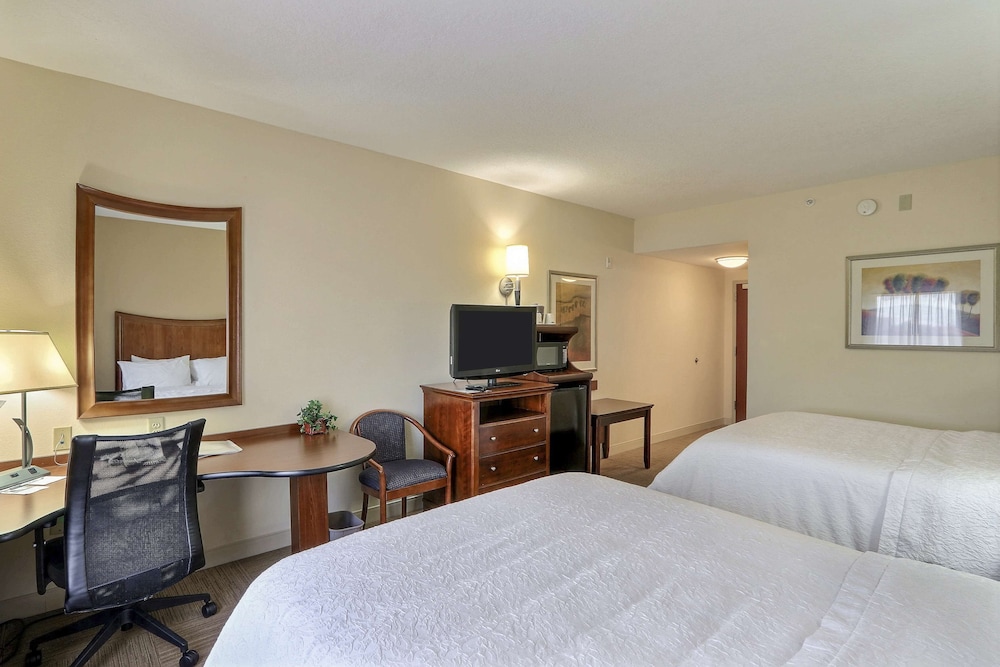 Hampton Inn Suites Savannah I 95 South Gateway 10/32