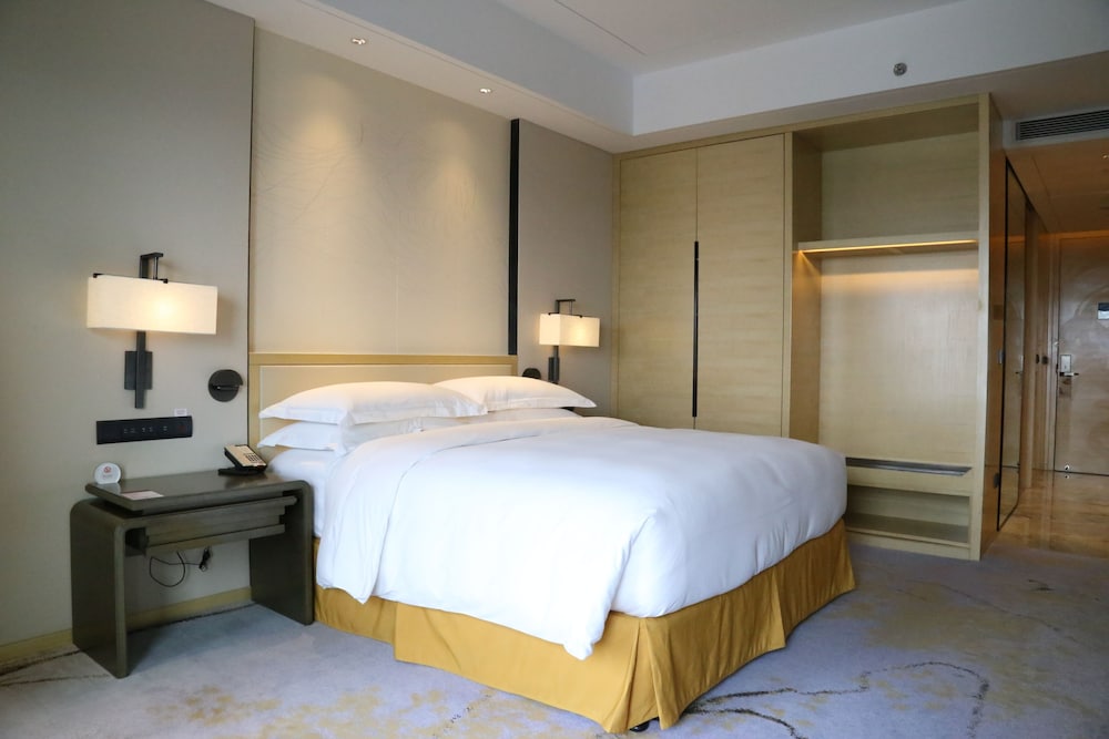 Hilton Suzhou 13/54