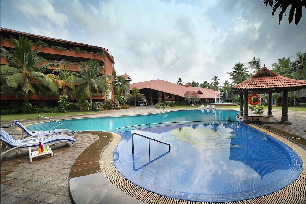 Uday Samudra Leisure Beach Hotel 46/52