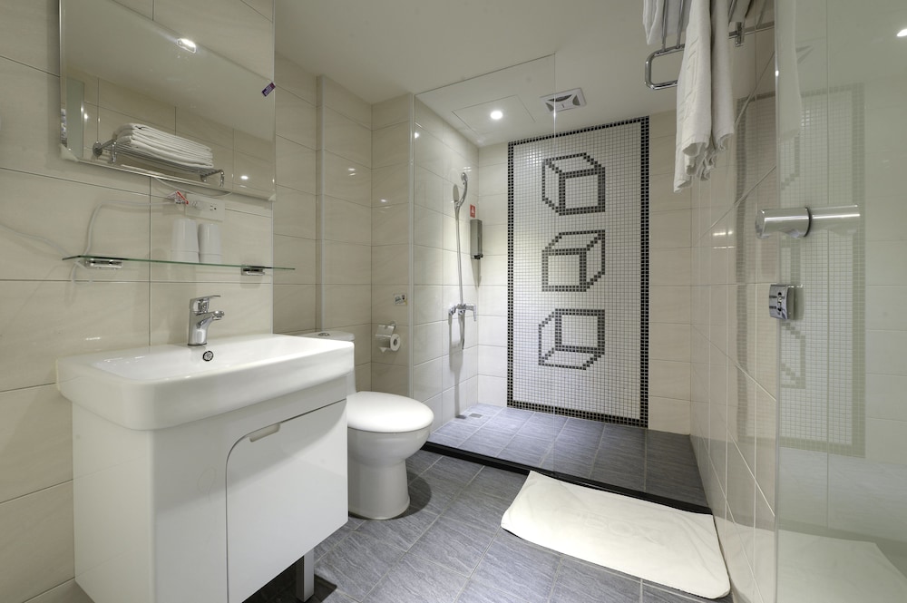 Taichung Box Design Hotel 46/48