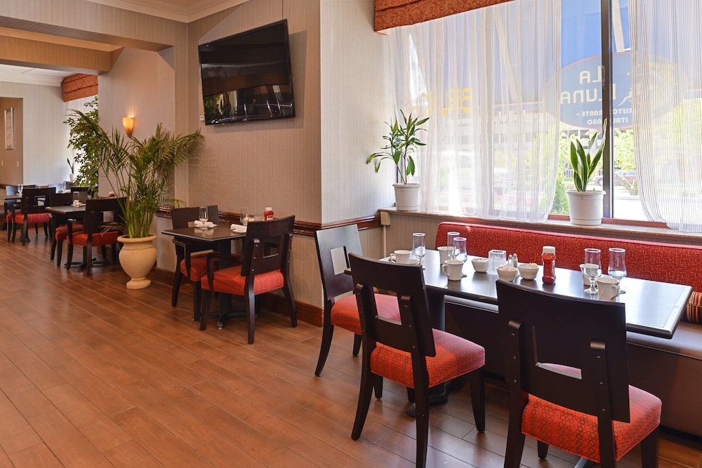 HOLIDAY INN NEW LONDON - MYSTIC AREA 36/59