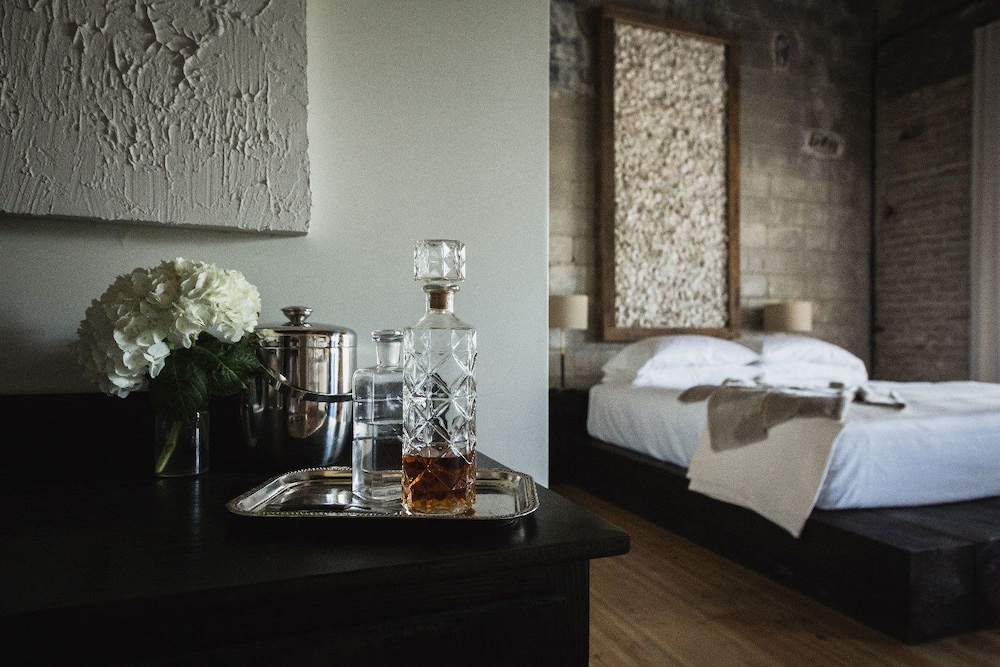 Gunrunner Boutique Hotel 18/63