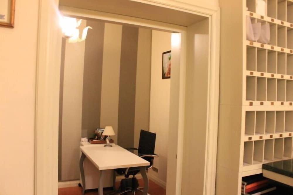 Coluccini Hotel 26/33
