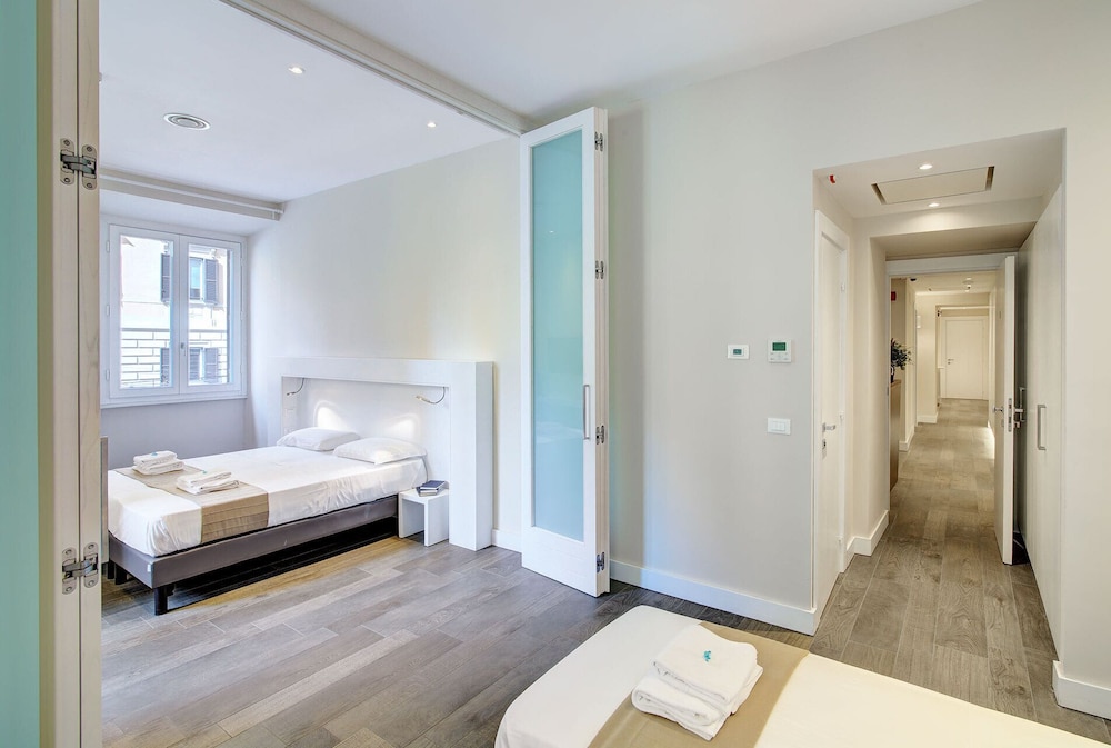 ECCE ROMA SUITES 16/47