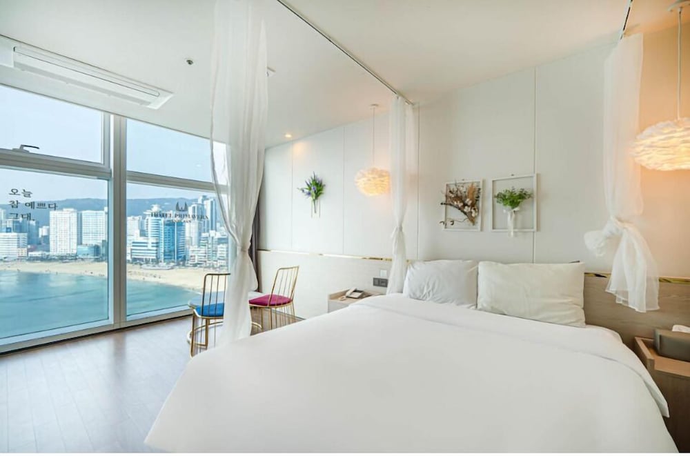 LUXURY, DOUBLE BED, OCEAN VIEW