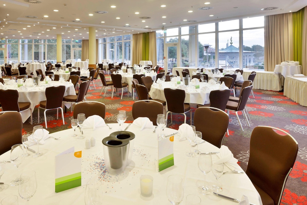 Courtyard By Marriott Hannover Maschsee 27/45