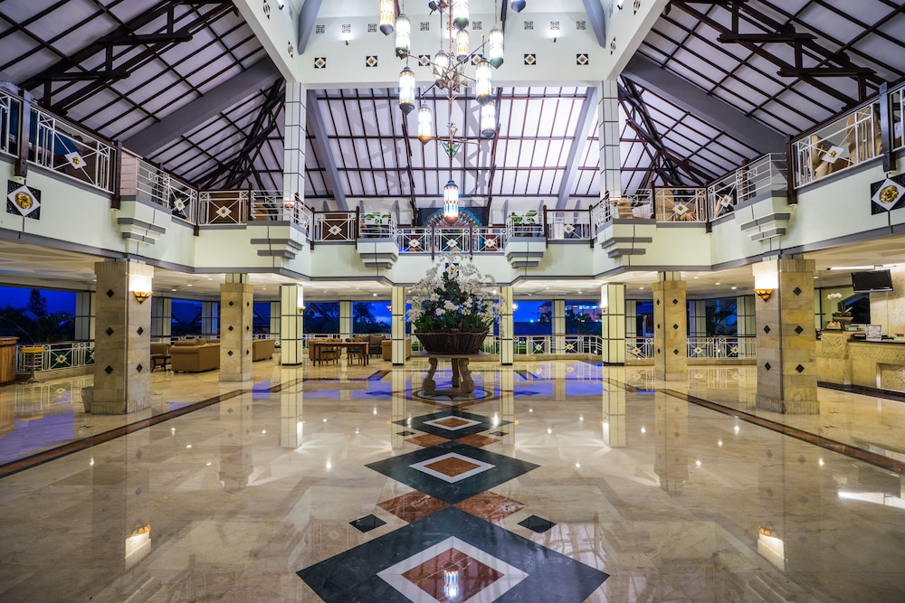 Royal Hotel and Villa Batu 12/61