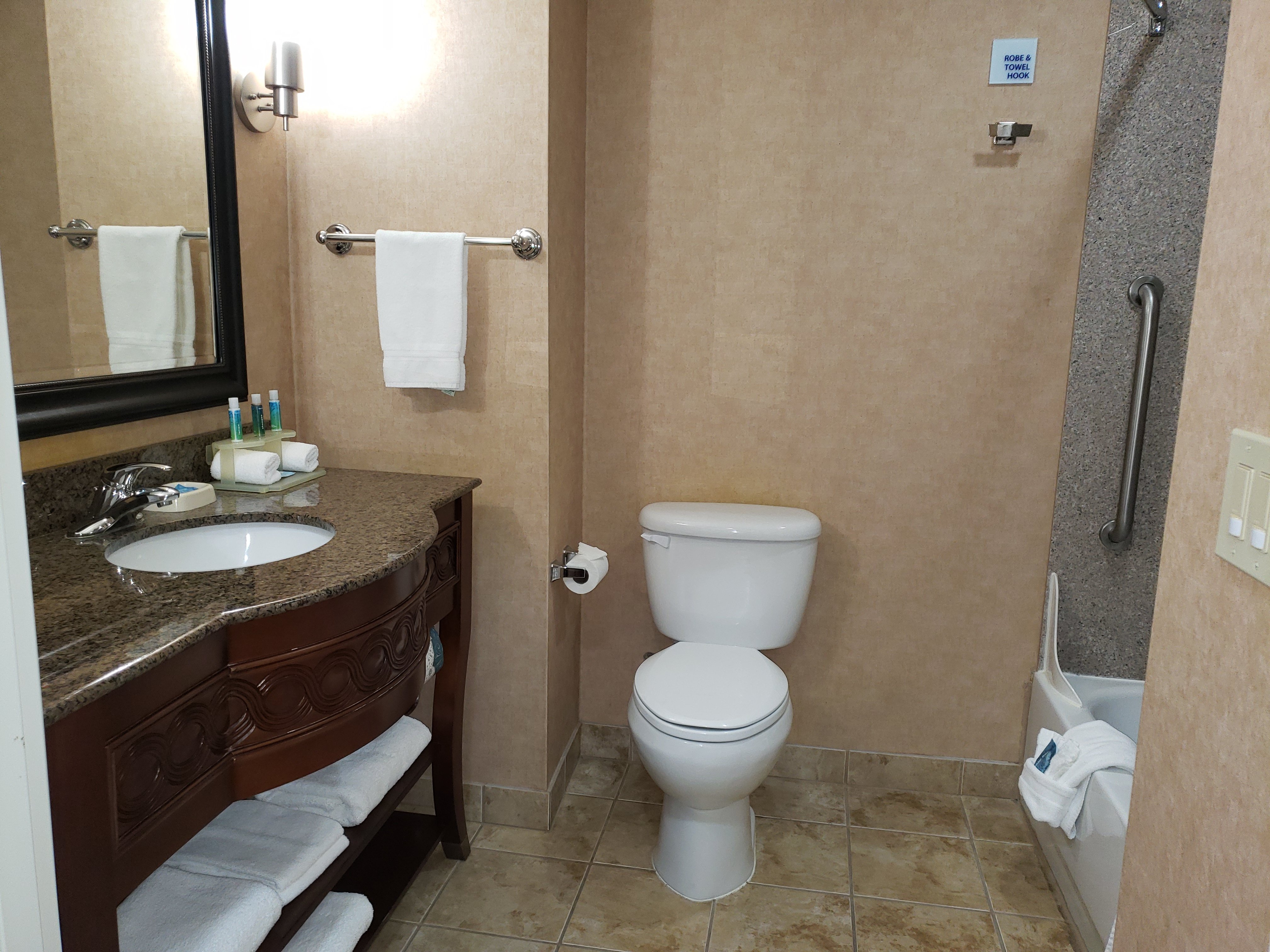 غرفة بسرير كينج، Holiday Inn Express Suites Klamath Falls Central 3/5