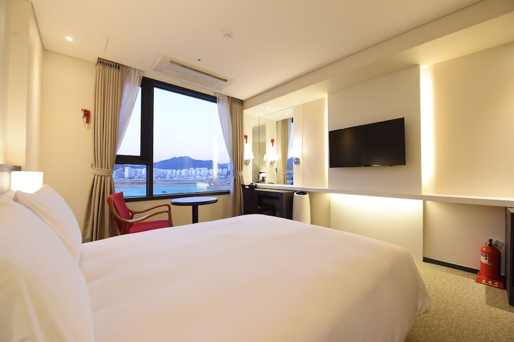 Artnouveau Suite Hotel 18/48