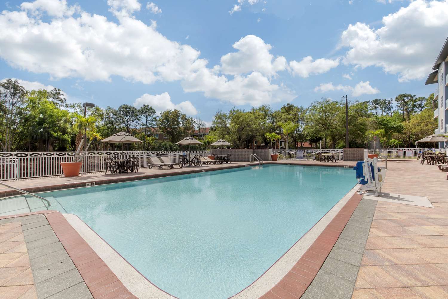 Best Western Naples Plaza Hotel 17/36