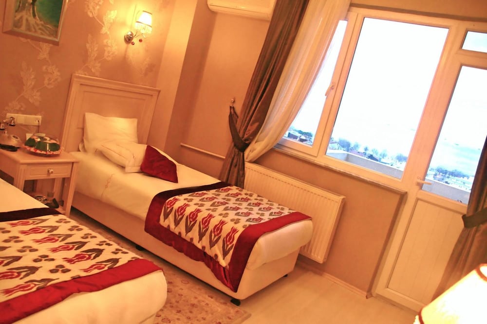 Divas Silver Hotel 25/71