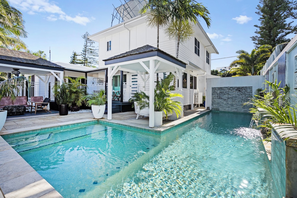 Azur Byron Bay 58/65