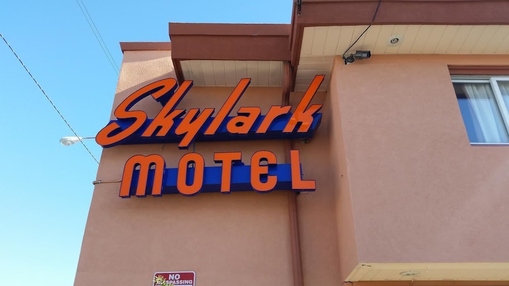 Skylark Motel 2/49