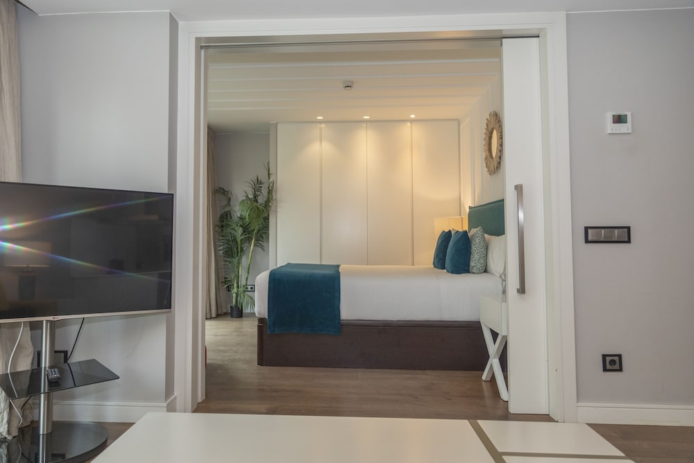 SmartRental Collection Gran Via Centric II 13/57