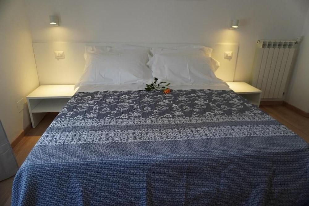 Romana Guest House 4/10