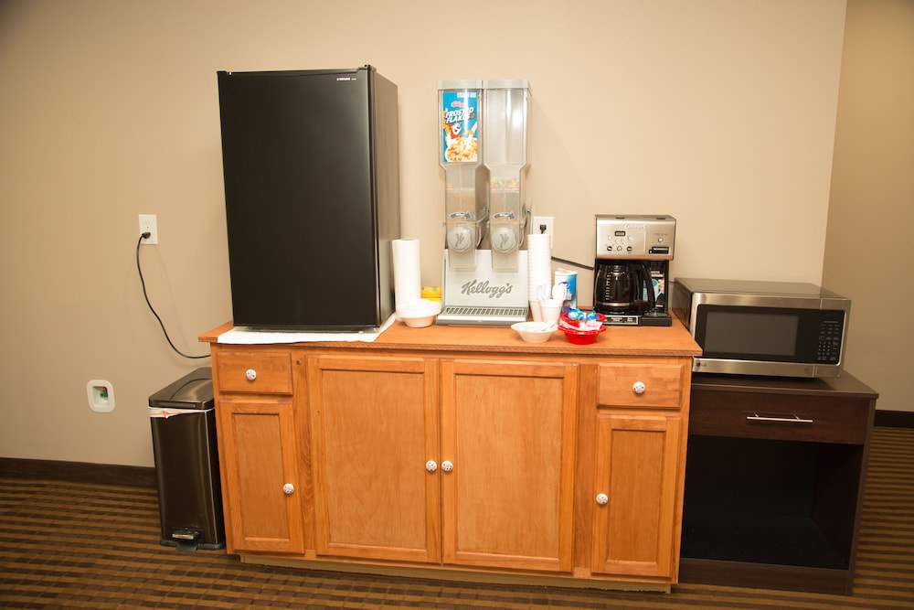 Americas Best Value Inn - Indy Northwest photo4