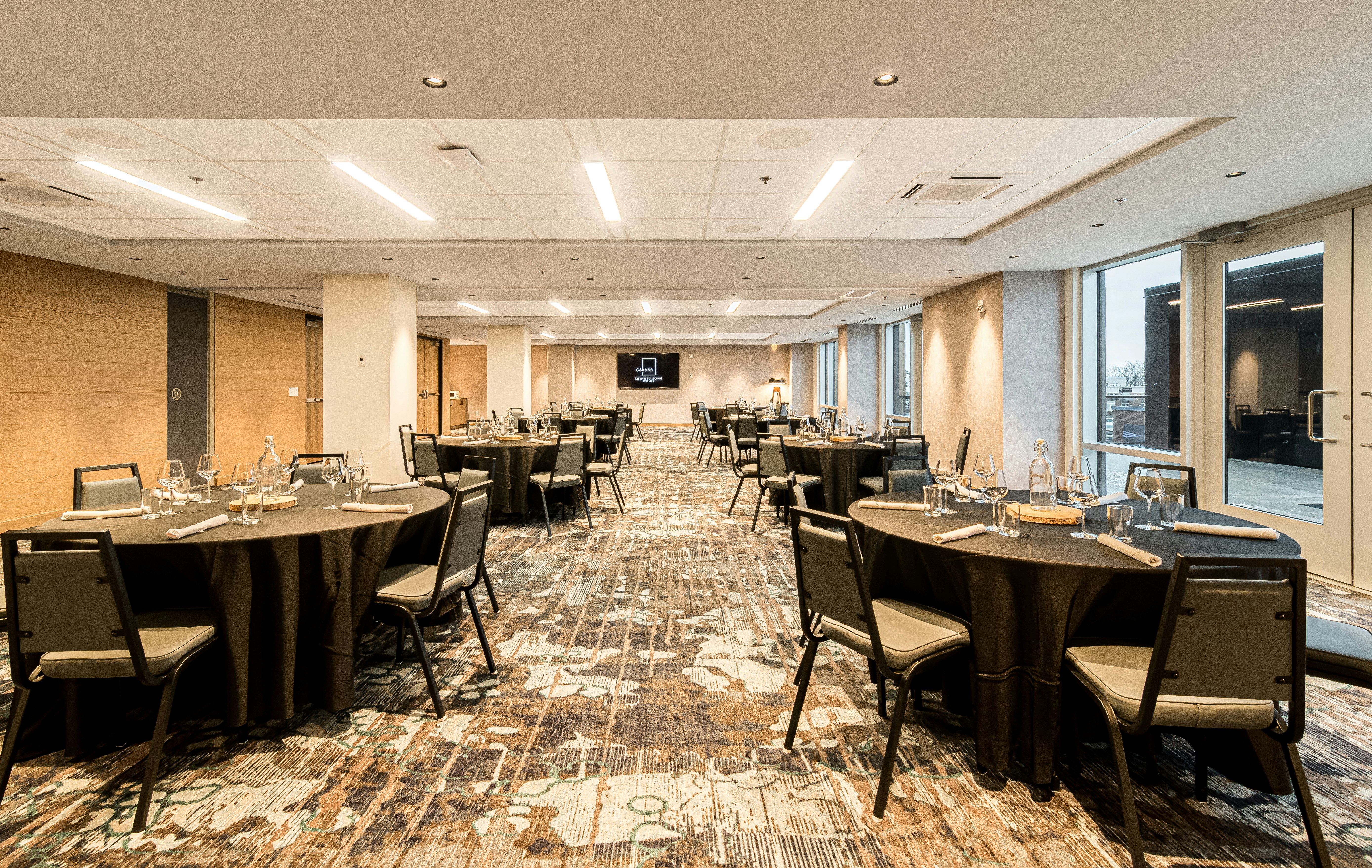 Canvas Moncton Tapestry Collection By Hilton 17/17