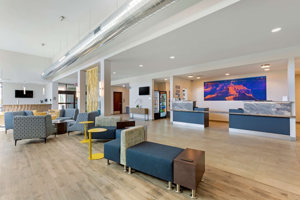 Best Western Plus Executive Residency Phoenix North Happy Valley 7/48
