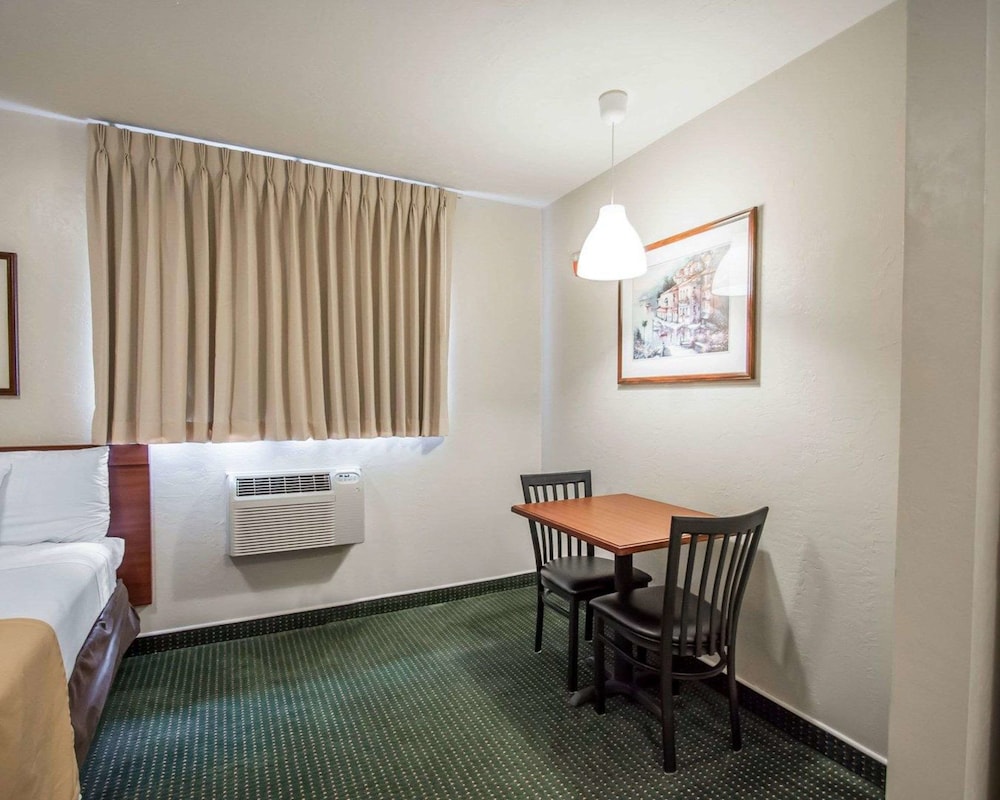 Suburban Studios Melbourne Airport 30/39