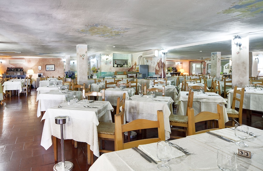 Colonna Beach Hotel 29/50