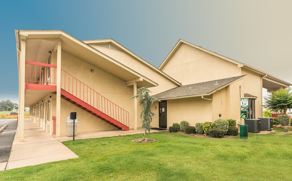 Red Roof Inn Oklahoma Airport - I-40 W/Fairgrounds 1/31