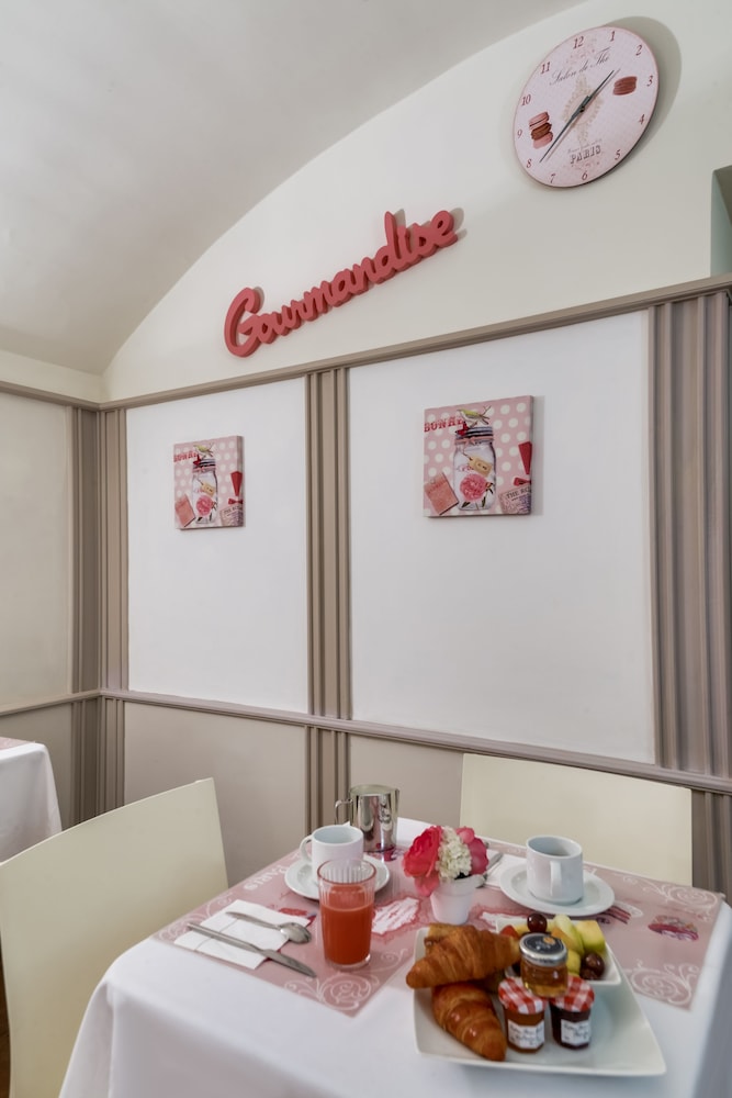 Best Western Premier The Blake Paris Gare Saint Lazare 27/44