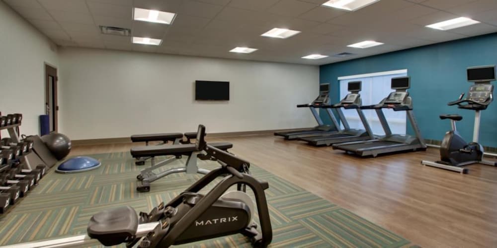 Holiday Inn Express Hotel Suites Mount Pleasant 38/61