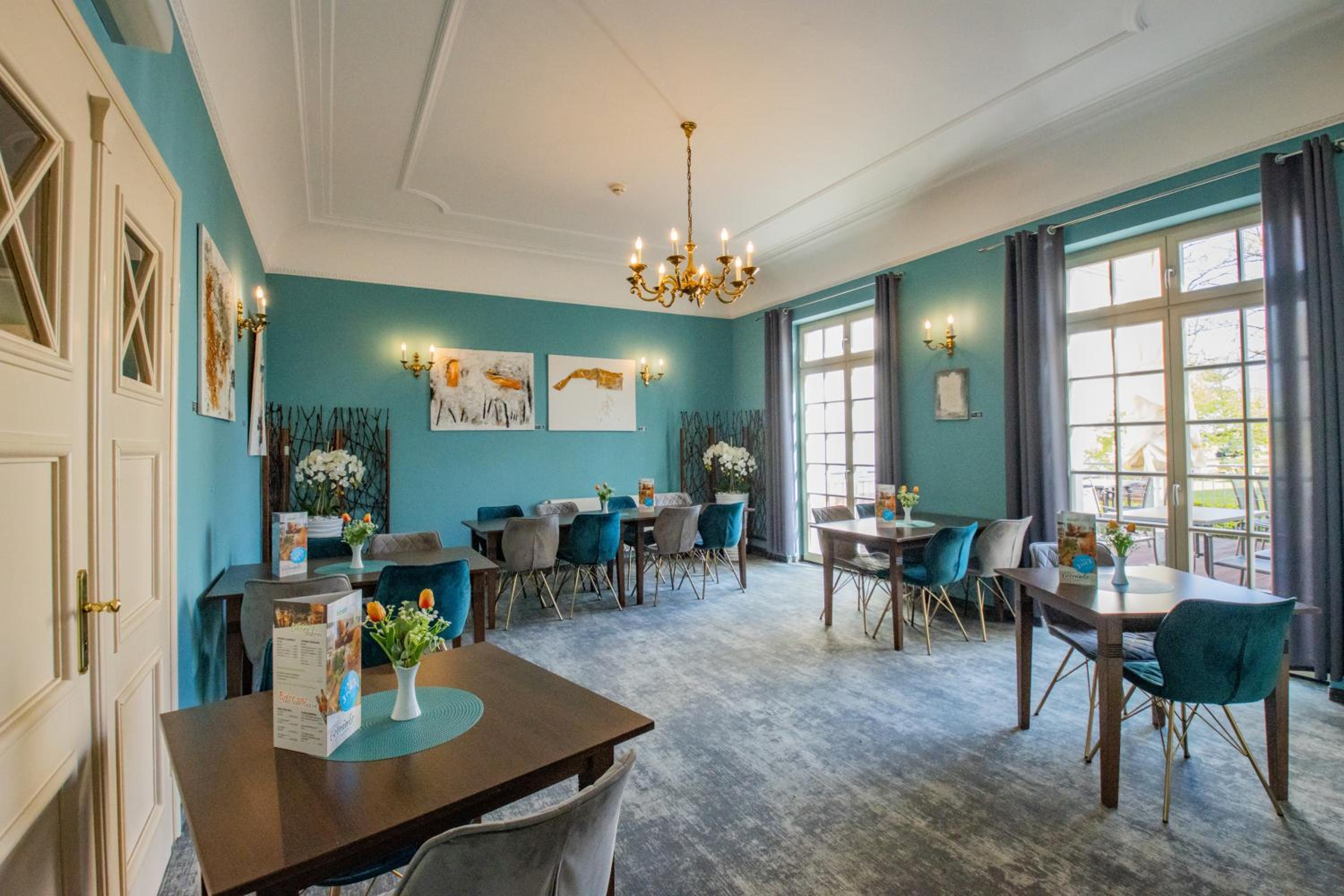 Seehotel Grossraeschen 8/32