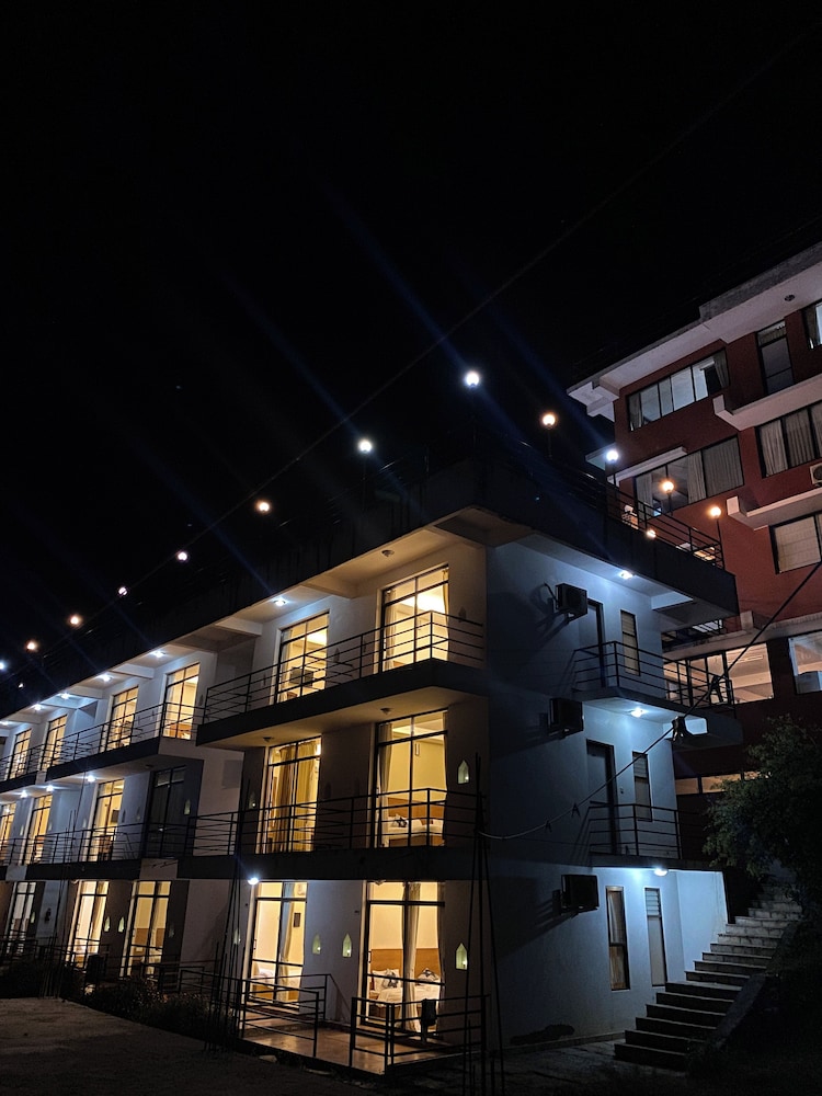 Ratna Giri Resort 1/49