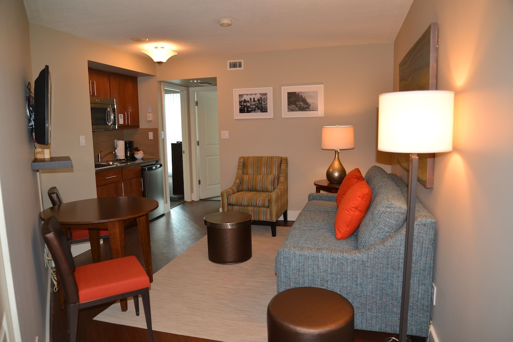 Rosedale Condominiums 25/60