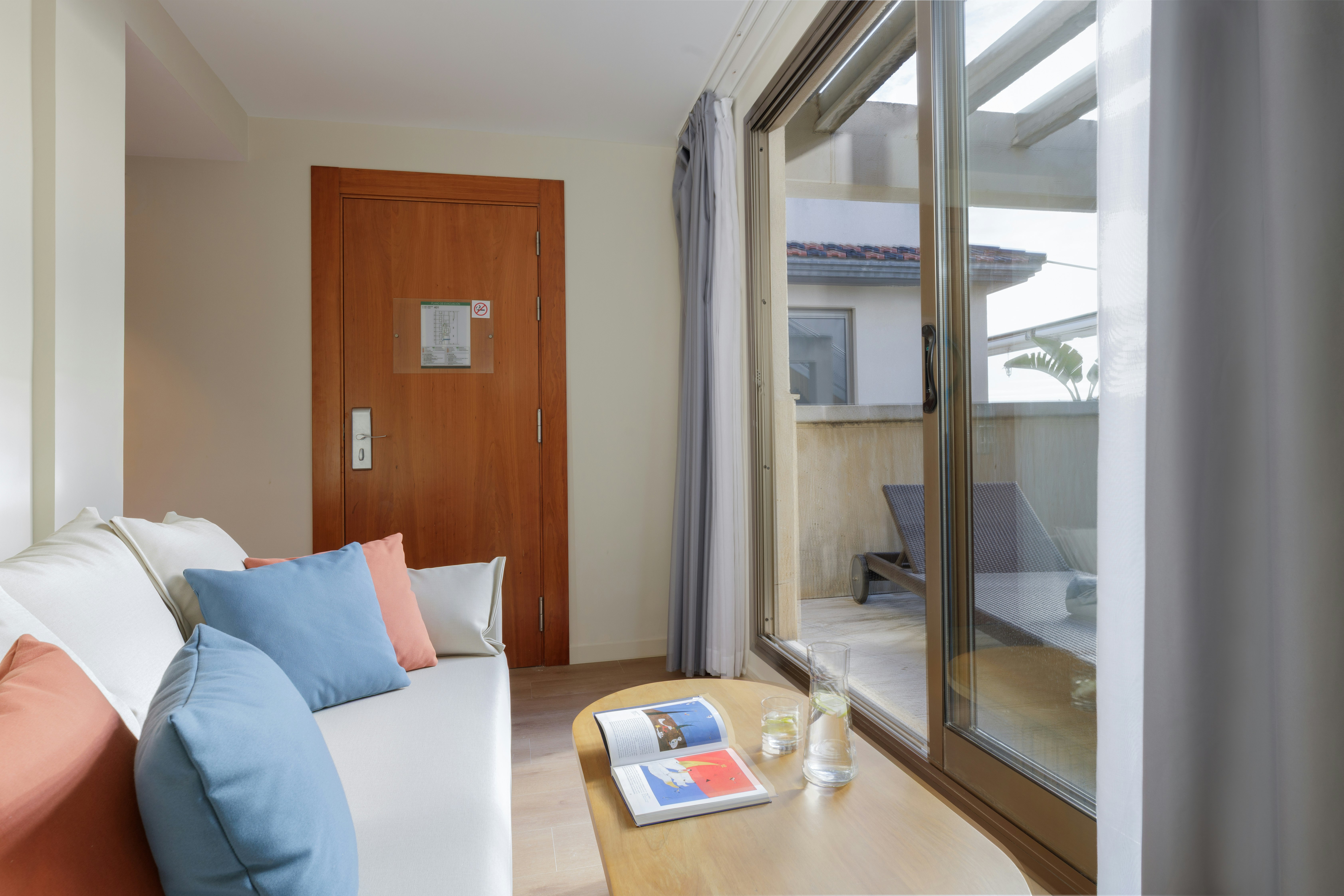 Kalma Sitges Hotel 7/17