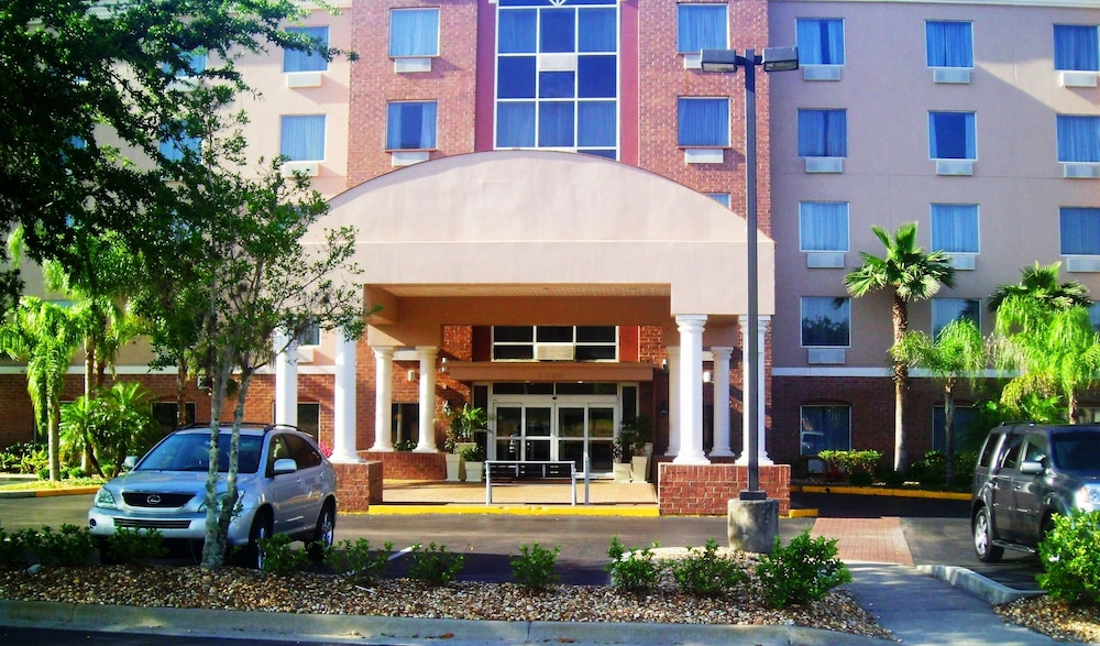 Holiday Inn Express Hotel And Suites Orange City 7/63