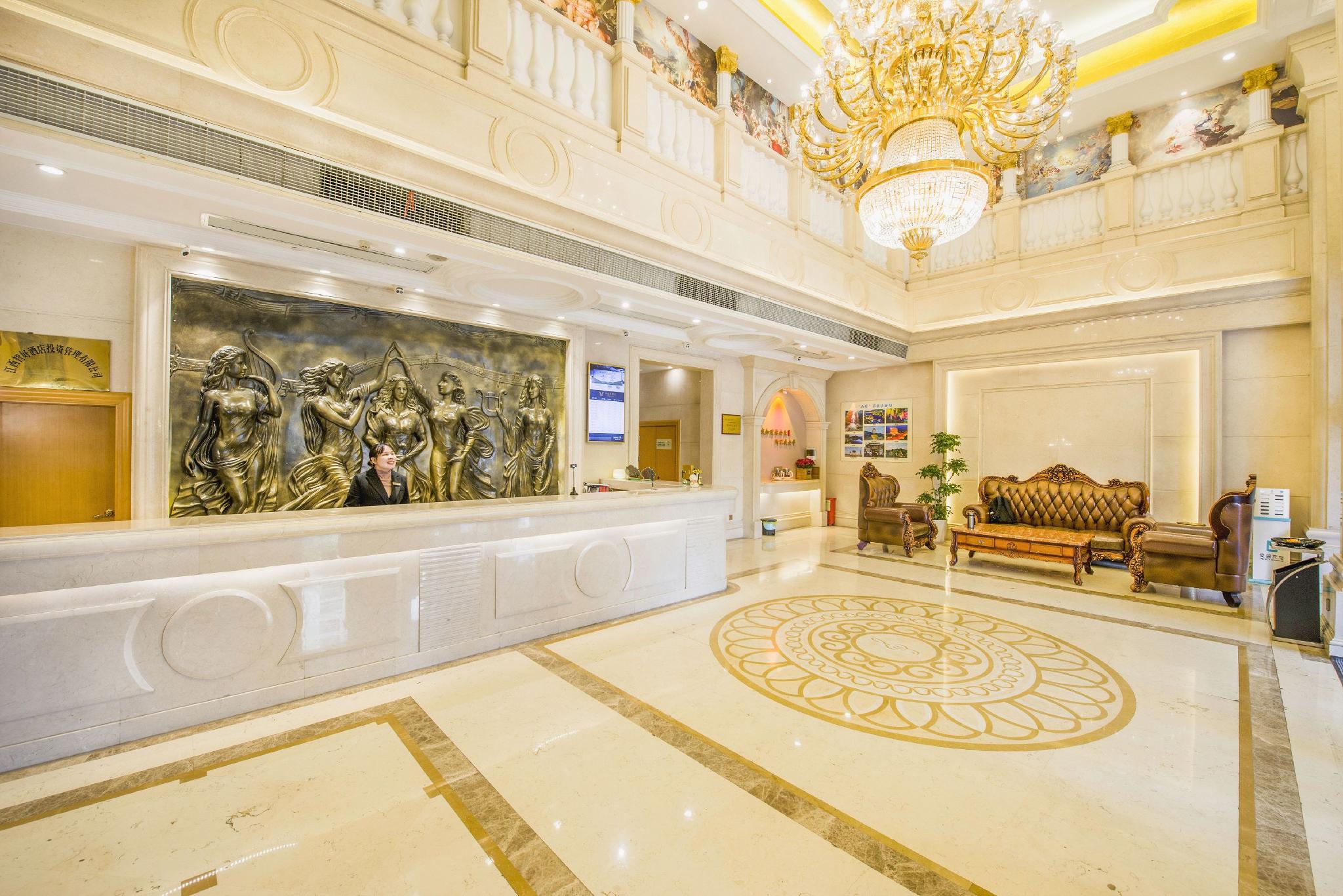 Vienna Hotel (Jiujiang Railway Station) 12/37