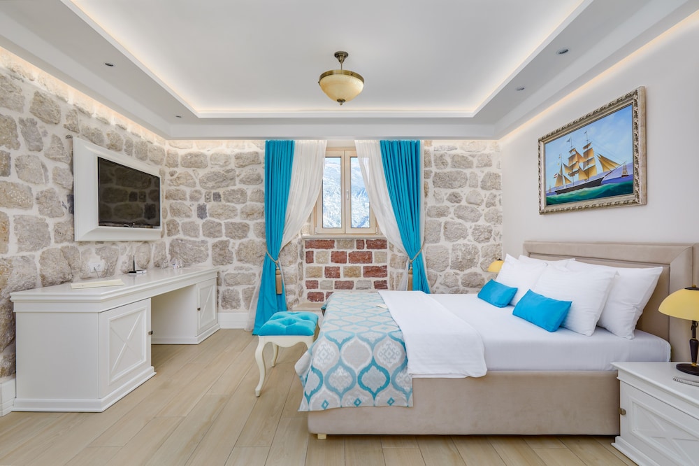 Hotel Libertas 50/69