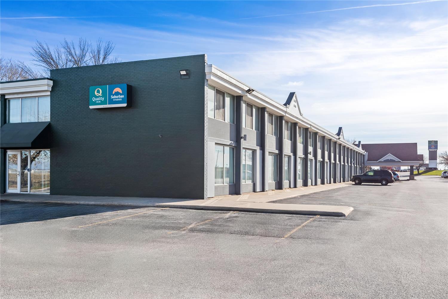 Suburban Studios Fort Dodge 38/44