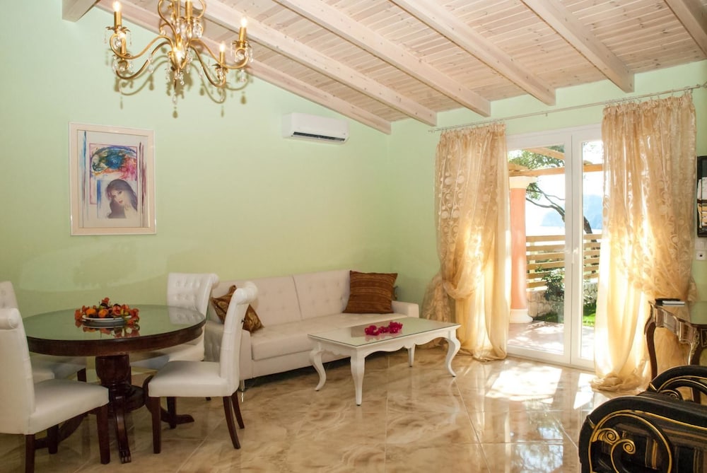 Blue Princess Beach Resort 52/70