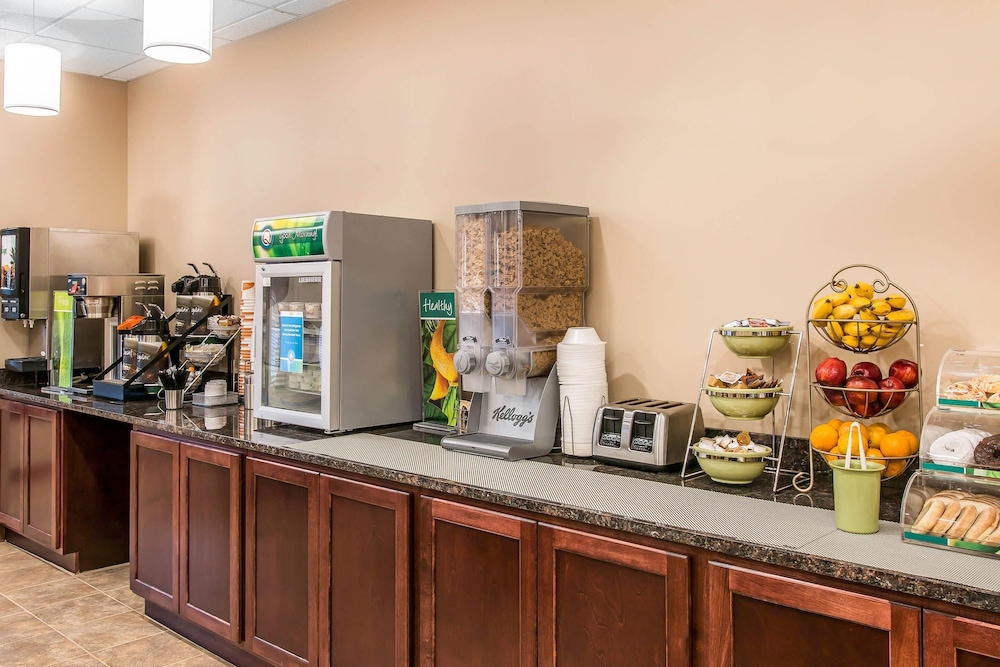 Quality Inn & Suites Houghton Downtown 21/50