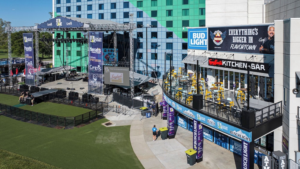 Harrah's Council Bluffs - A Caesars Rewards Destination 50/54