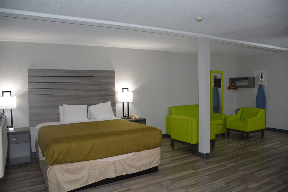Sonesta Essential Des Moines 12/32