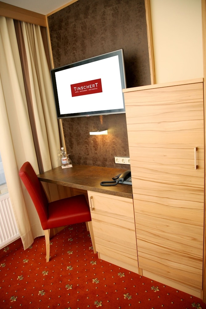 Tinschert Hotel-Restaurant-Partyservice 3/45