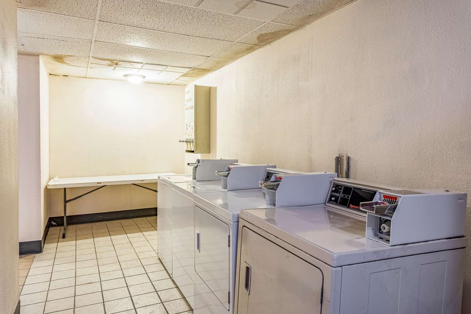 Americas Best Value Inn Fredonia NY 10/21