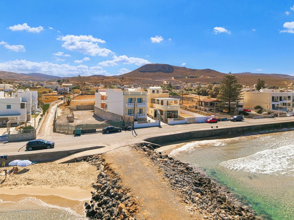 Niros Beach Apartments 52/58
