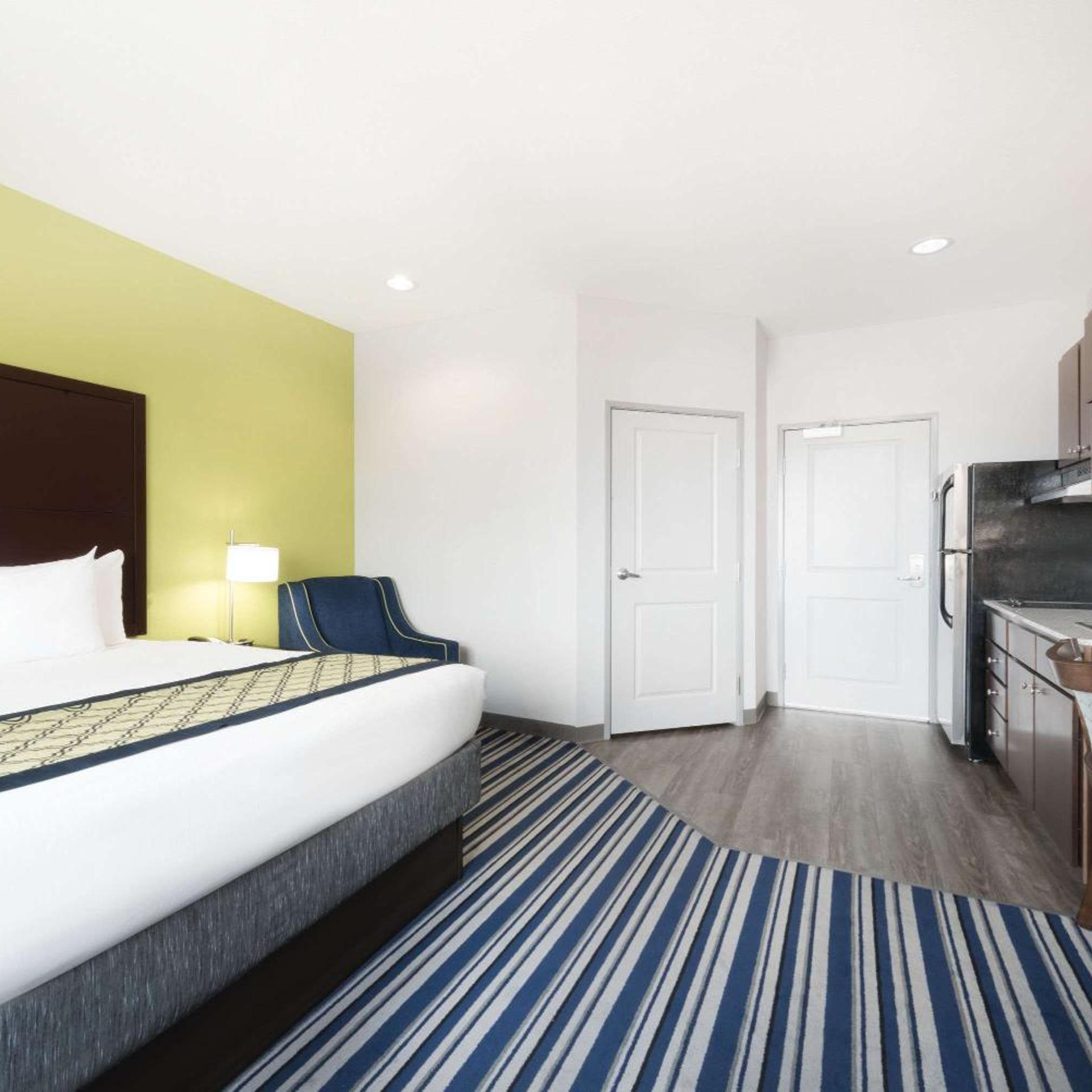 2 Bedrooms, Deluxe, Suite 3/7
