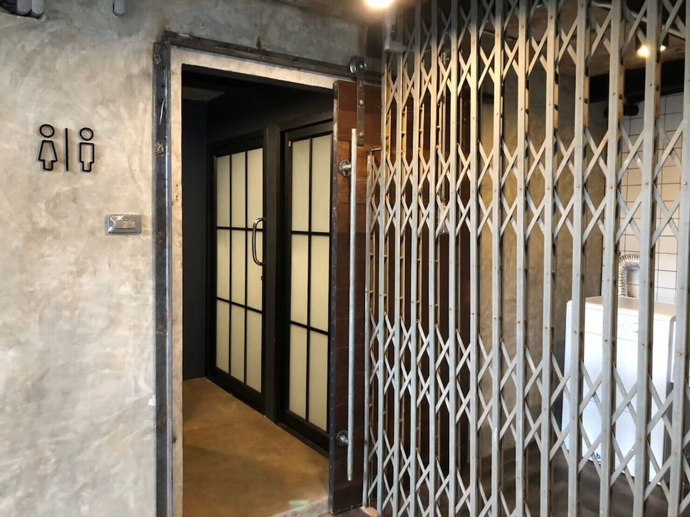 The Entaneer Poshtel - Hostel 3/42