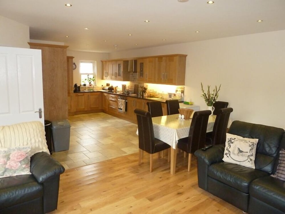 Oatlands Self Catering Cottages 17/22