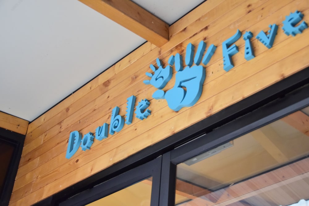 Double Five - Hostel 32/36
