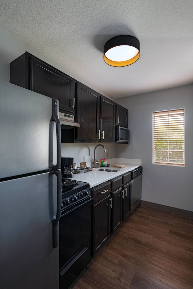 TownePlace Suites by Marriott Baton Rouge South 36/38