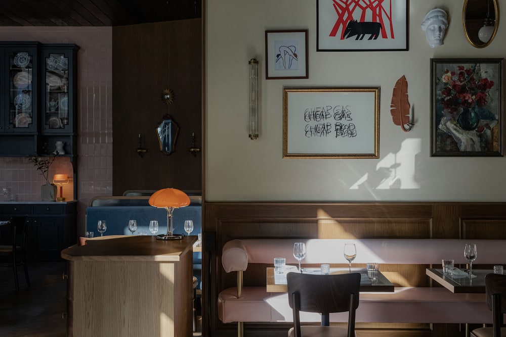 Artizan Design Hotel 45/61
